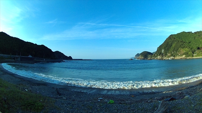 アクションカメラC1で朝撮った海辺の写真