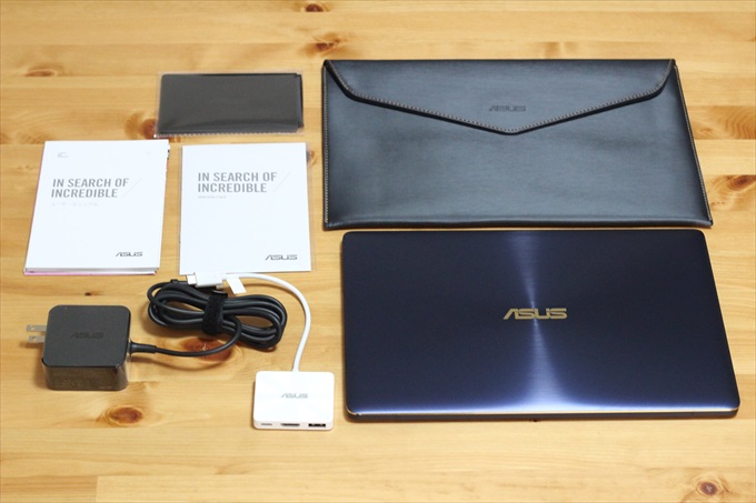 ASUS ZenBook 3と同梱品